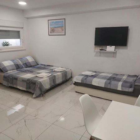 Apartmani Anastasia With Pool, Novalja Dış mekan fotoğraf