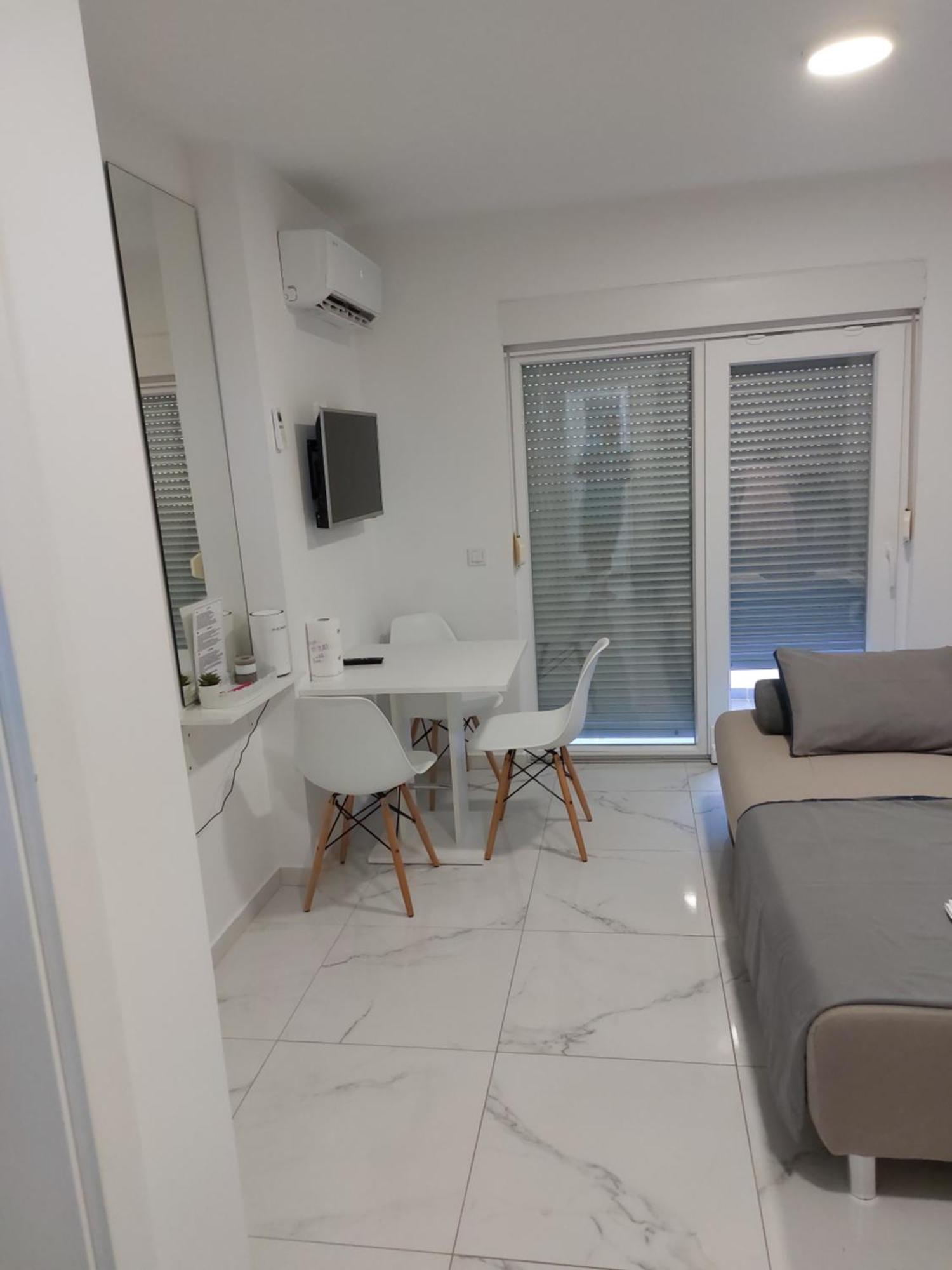 Apartmani Anastasia With Pool, Novalja Dış mekan fotoğraf