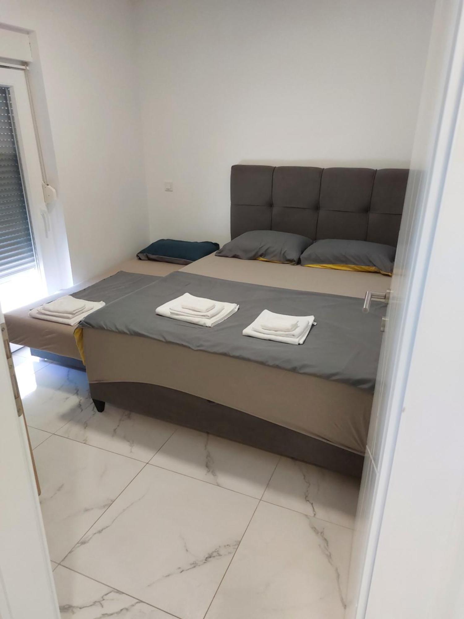 Apartmani Anastasia With Pool, Novalja Dış mekan fotoğraf